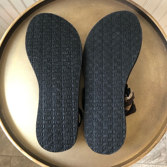 SANUK YOGA SLING ‘ELLA’ SANDALS. CAMO PRINT. 9. - Picture 6 of 6